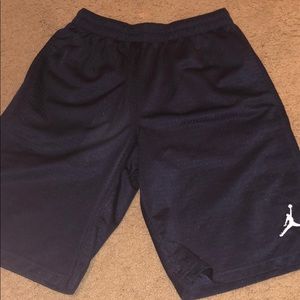 Boys medium basketball shorts